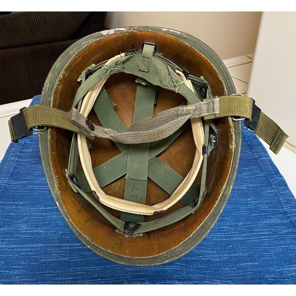 VTG US Army Military M-1 Helmet with Liner Rear Seam WWII Vietnam or Later ? 38B - Picture 5 of 10